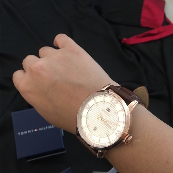 Tommy Hilfiger watch main image 4